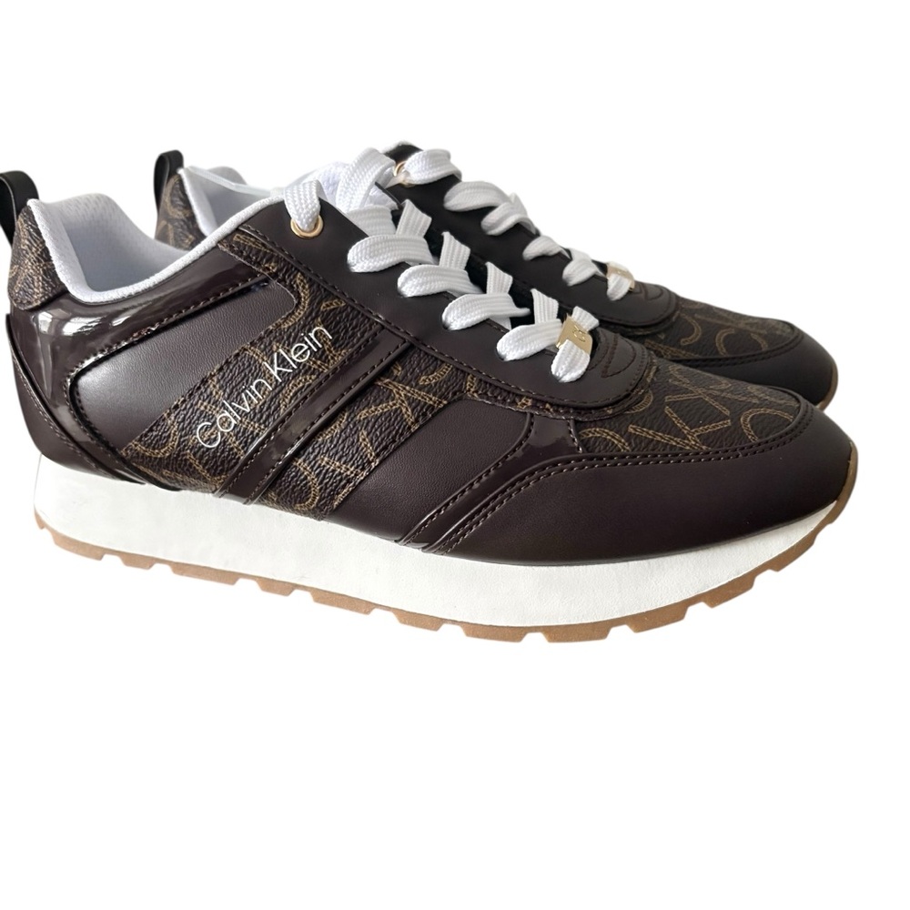 Calvin Klein Women’s Lace Up Sneakers CK Logo Faux Leather Upper Size 7.5 NWOB